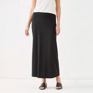 J. Jill Women's Black Knit Maxi Skirt Preowned Size Small Beautiful Comfortable.